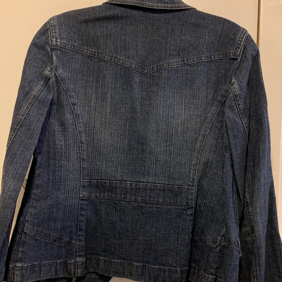 Jean jacket - Picture 2 of 5